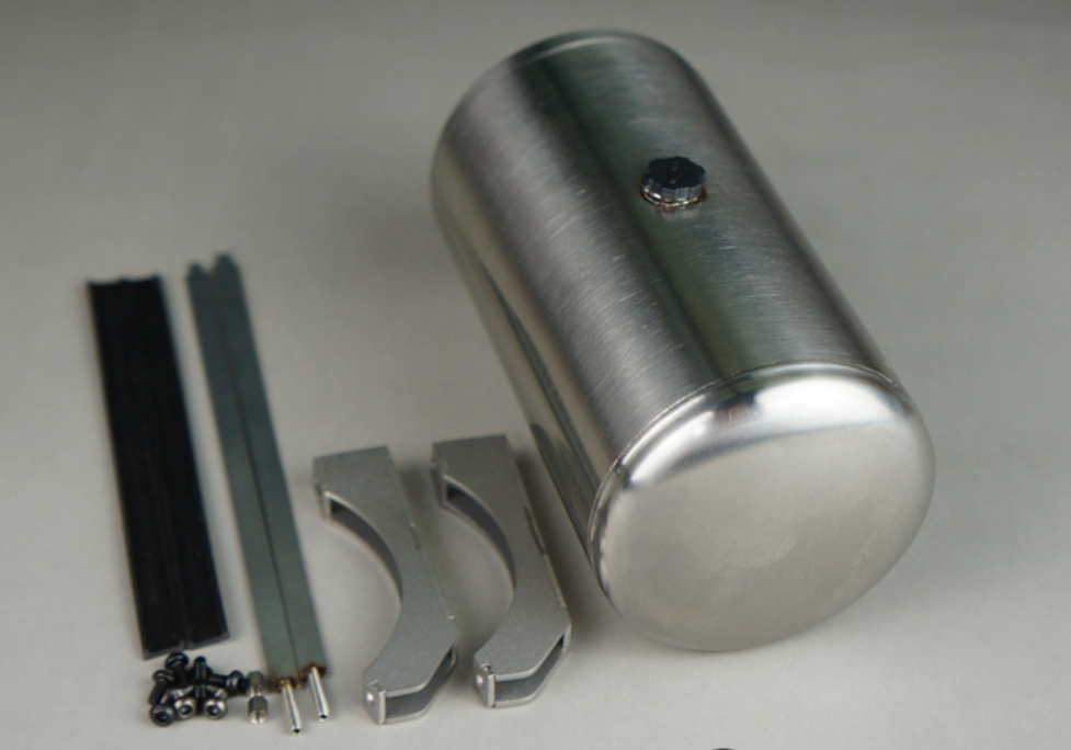 Scale Club Fuel Tanks with Straps and Rubber